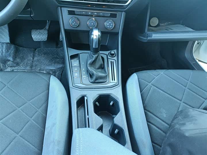 Фото 14 - Volkswagen Lavida