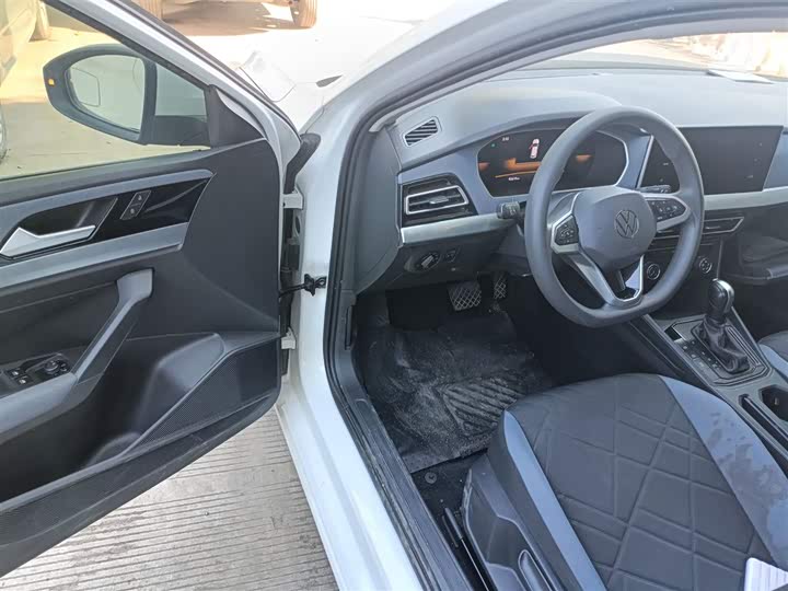 Фото 16 - Volkswagen Lavida