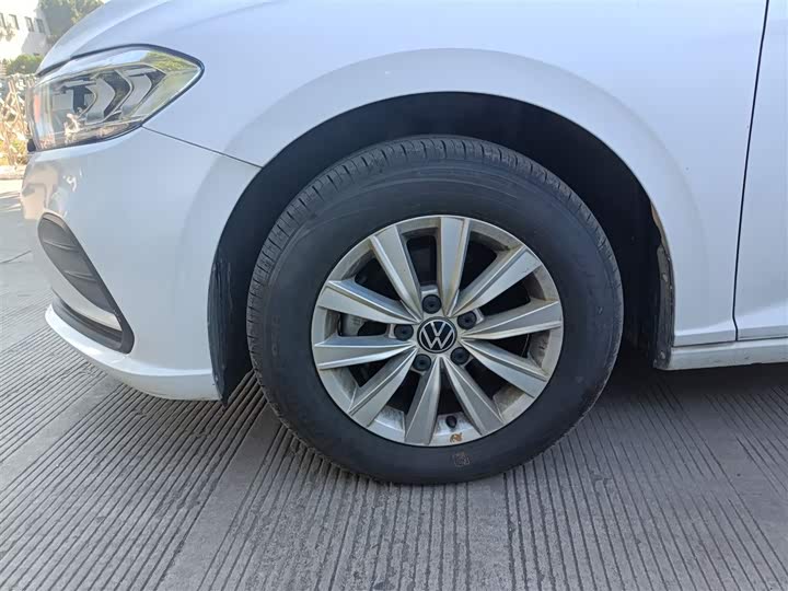 Фото 23 - Volkswagen Lavida