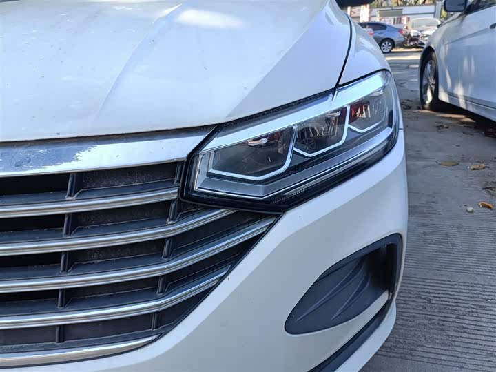 Фото 24 - Volkswagen Lavida