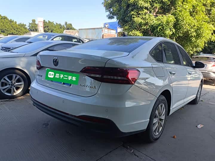 Фото 7 - Volkswagen Lavida