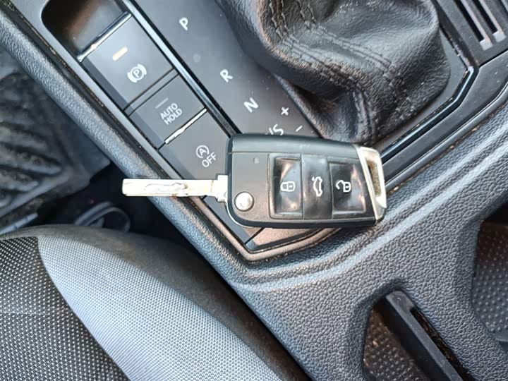 Фото 9 - Volkswagen Lavida