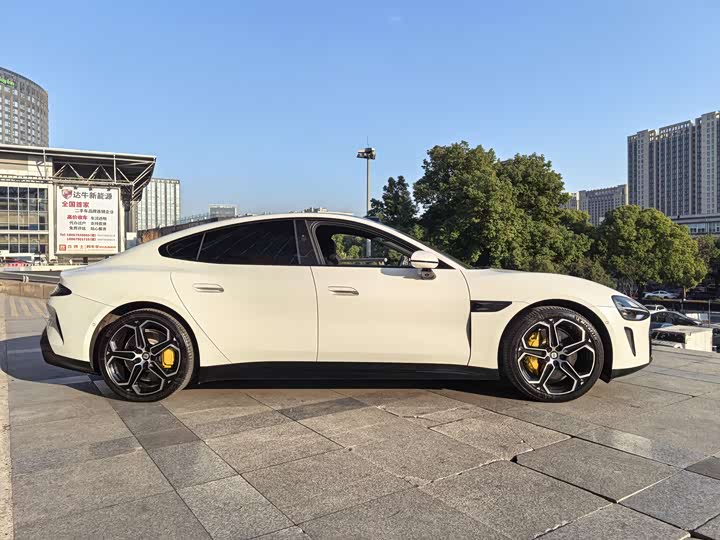 Фото 4 - Xiaomi SU7