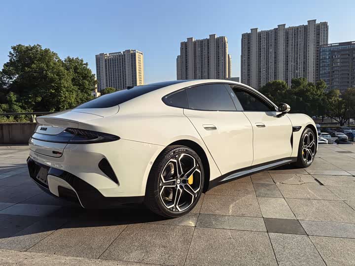 Фото 5 - Xiaomi SU7