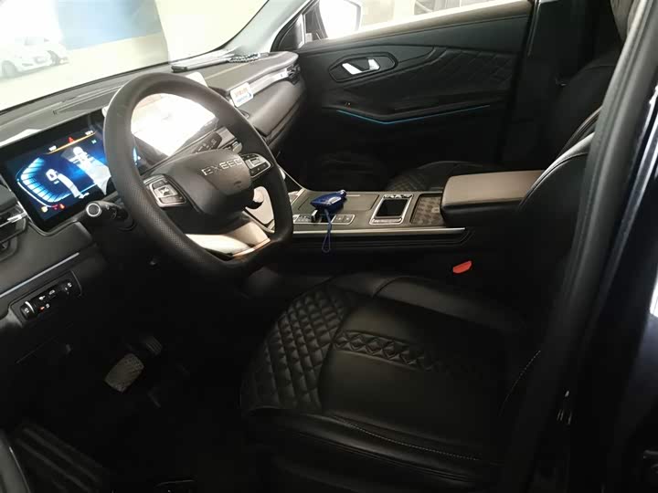 Фото 15 - Exeed TX