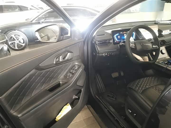 Фото 16 - Exeed TX