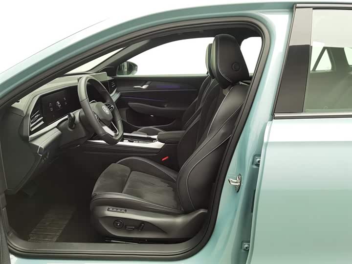 Фото 10 - Volkswagen Passat