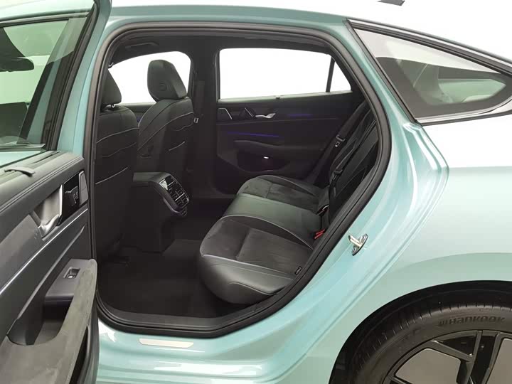 Фото 15 - Volkswagen Passat