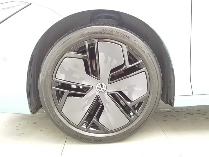 Фото 17 - Volkswagen Passat