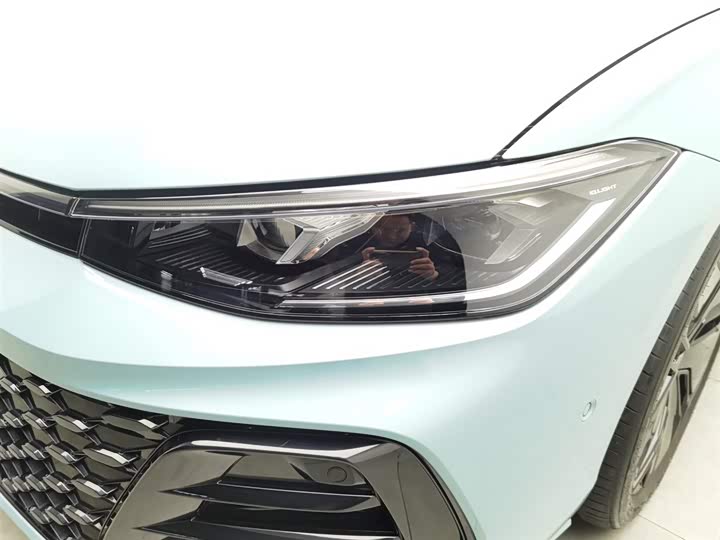 Фото 7 - Volkswagen Passat