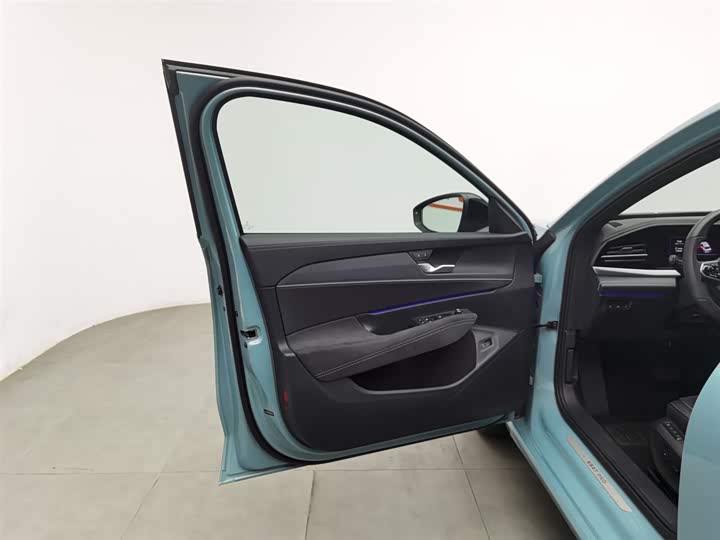 Фото 8 - Volkswagen Passat