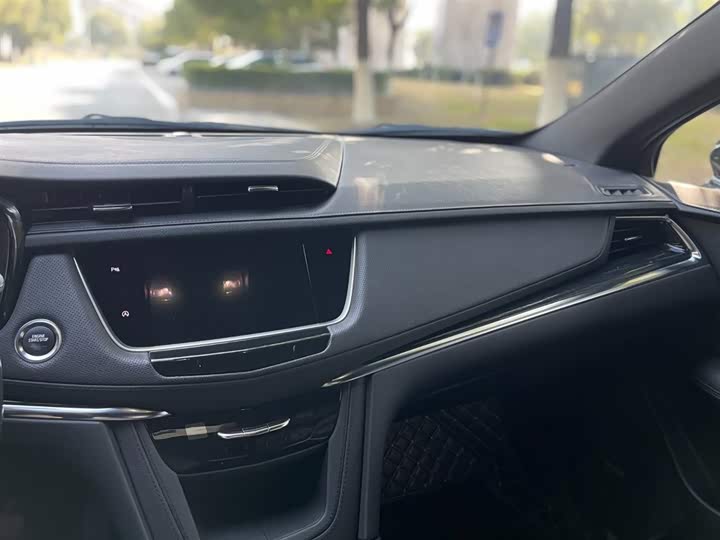 Фото 20 - Cadillac XT5