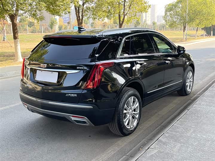 Фото 7 - Cadillac XT5