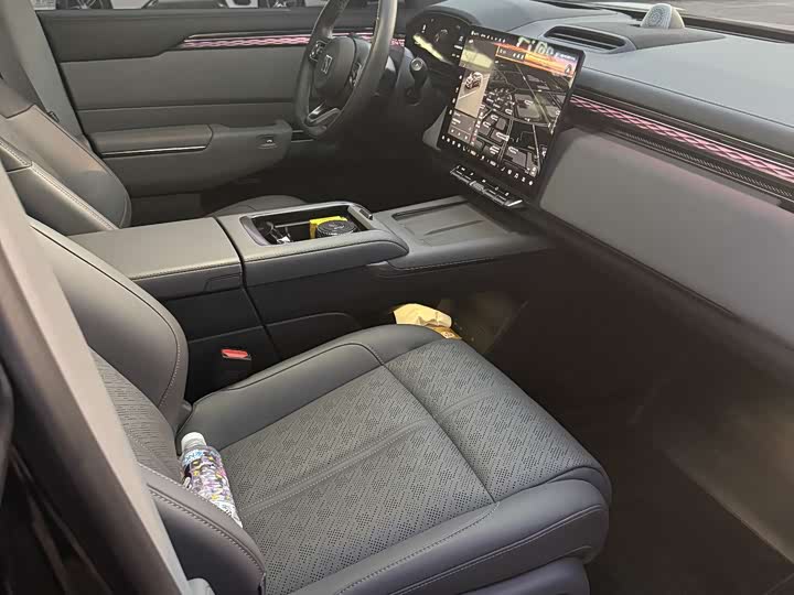 Фото 7 - Zeekr 7X