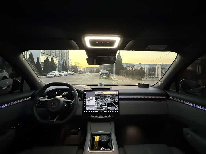 Фото 8 - Zeekr 7X