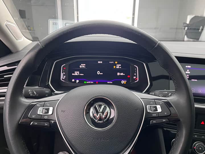 Фото 11 - Volkswagen Sagitar L