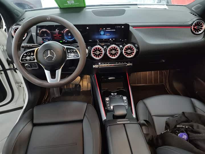 Фото 10 - Mercedes-Benz EQA