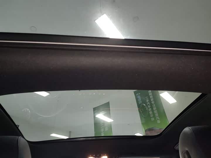 Фото 18 - Mercedes-Benz EQA