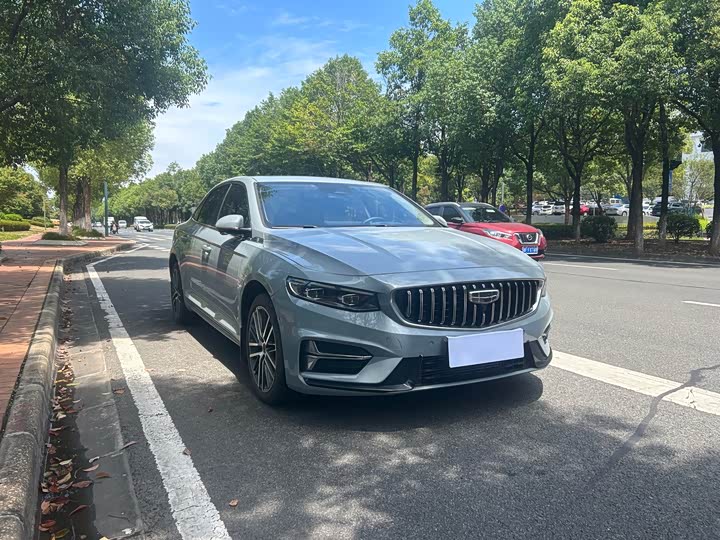 Фото 3 - Geely Preface