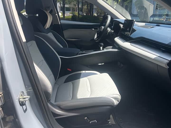 Фото 5 - Geely Preface