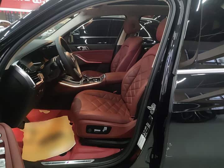 Фото 15 - BMW X5