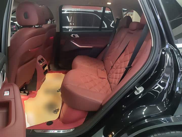 Фото 17 - BMW X5