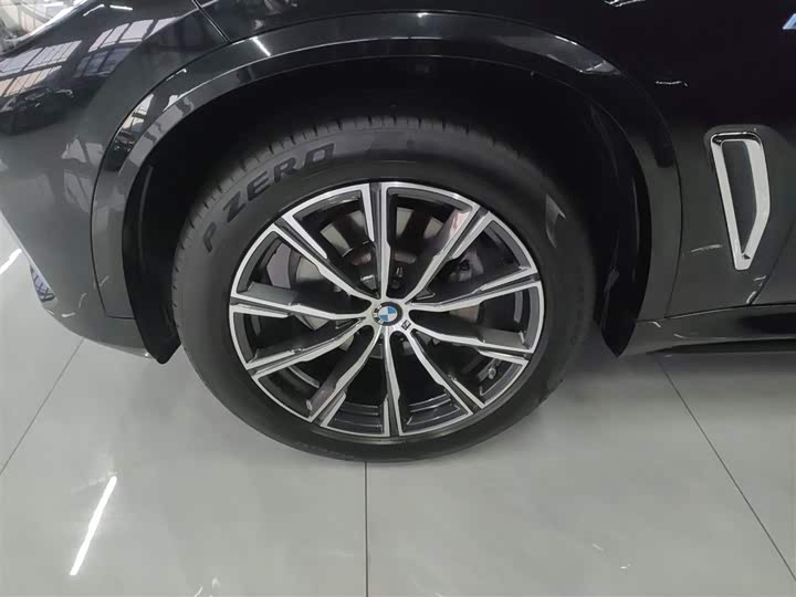 Фото 23 - BMW X5
