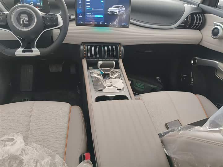 Фото 14 - BYD Yuan Plus