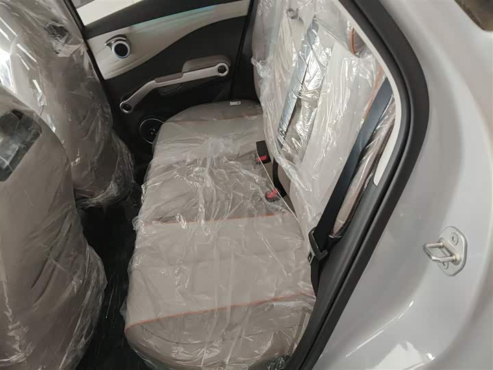 Фото 17 - BYD Yuan Plus