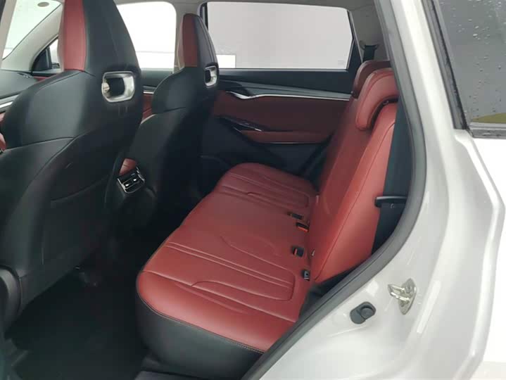 Фото 11 - Changan CS75 Plus