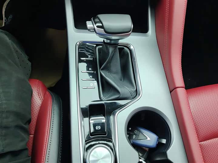 Фото 16 - Changan CS75 Plus