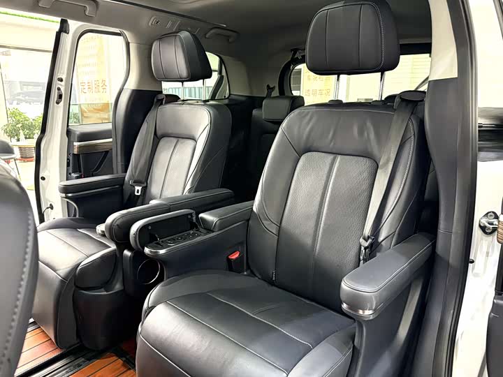 Фото 7 - GAC Trumpchi M8