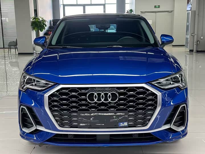 Фото 1 - Audi Q3 Sportback