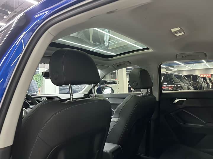 Фото 10 - Audi Q3 Sportback