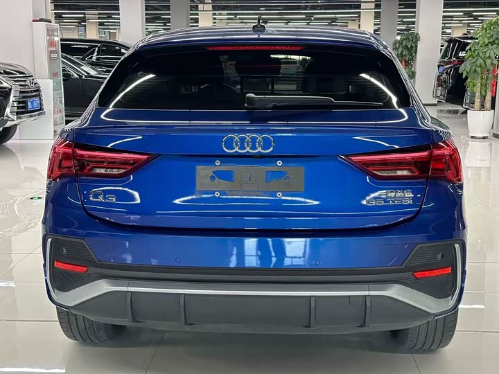 Фото 5 - Audi Q3 Sportback