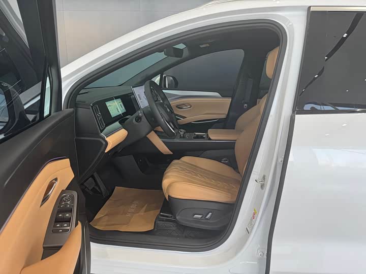 Фото 4 - BYD Song L DM-i Hybrid