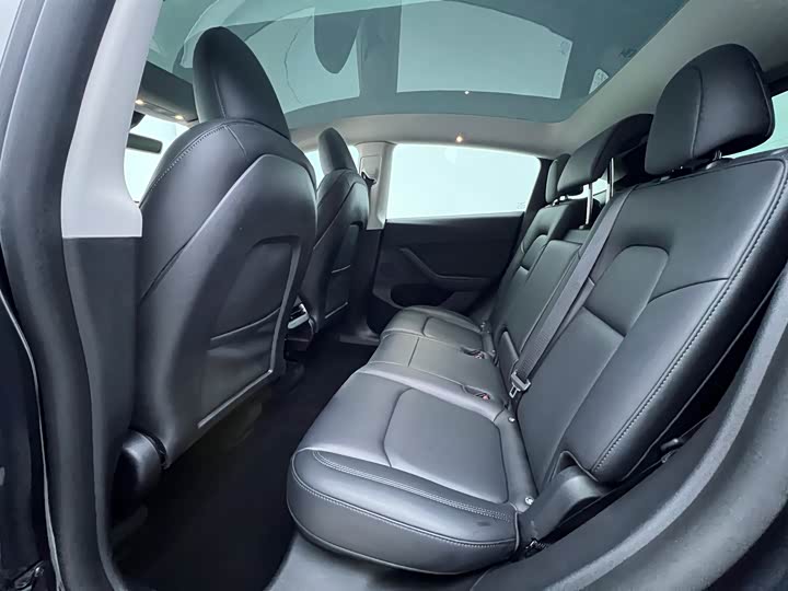 Фото 12 - Tesla Model Y