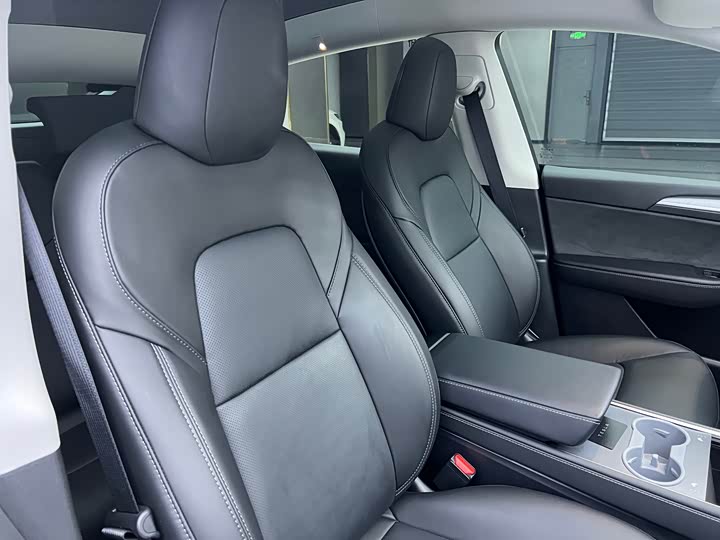 Фото 21 - Tesla Model Y