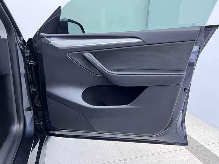 Фото 22 - Tesla Model Y