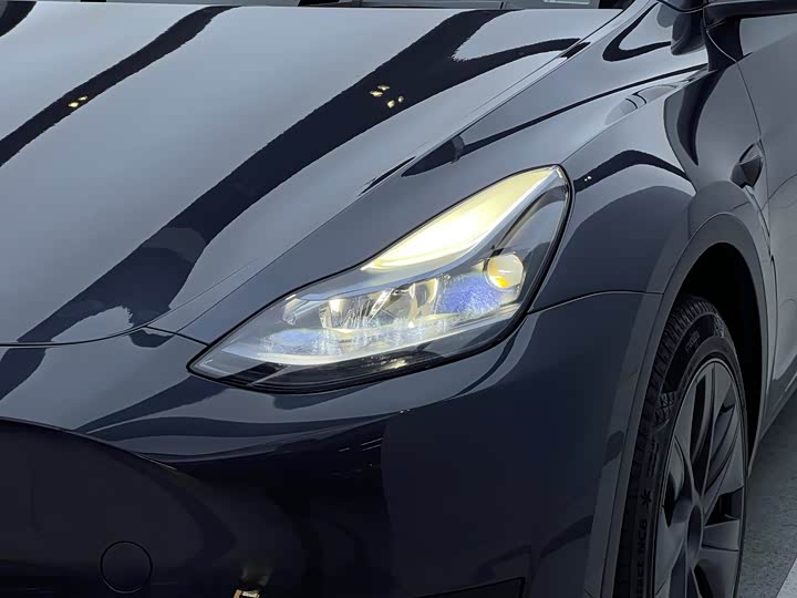 Фото 3 - Tesla Model Y