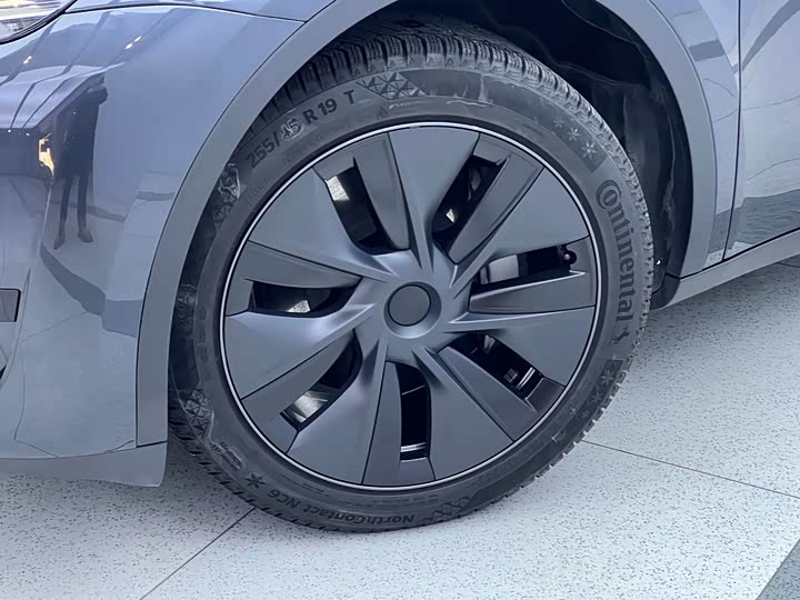 Фото 7 - Tesla Model Y