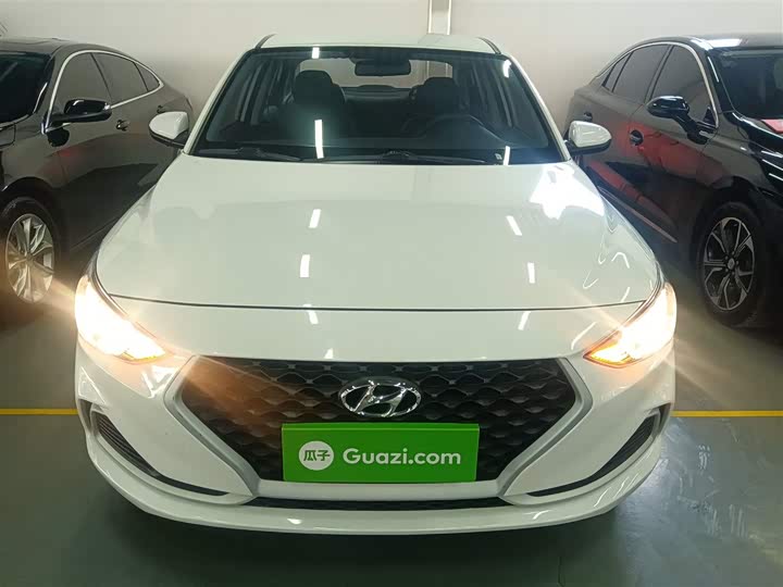 Фото 3 - Hyundai Celesta