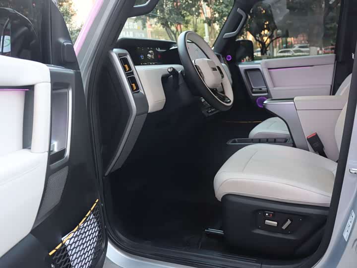 Фото 10 - Chery iCar V23