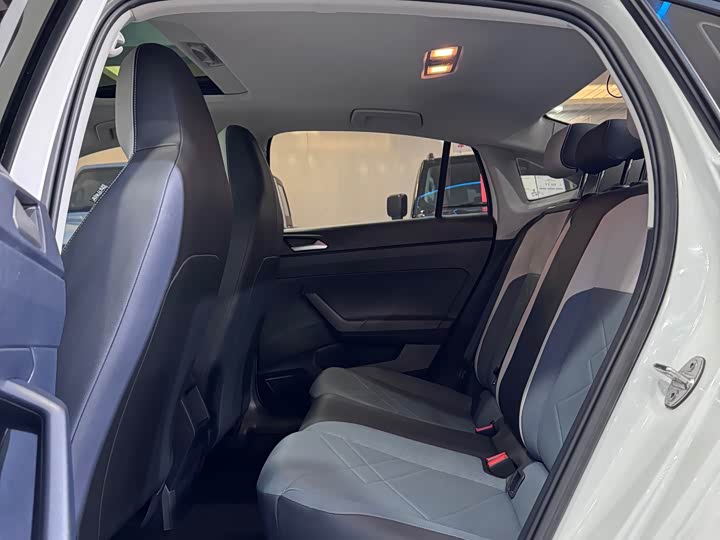 Фото 7 - Volkswagen Lavida