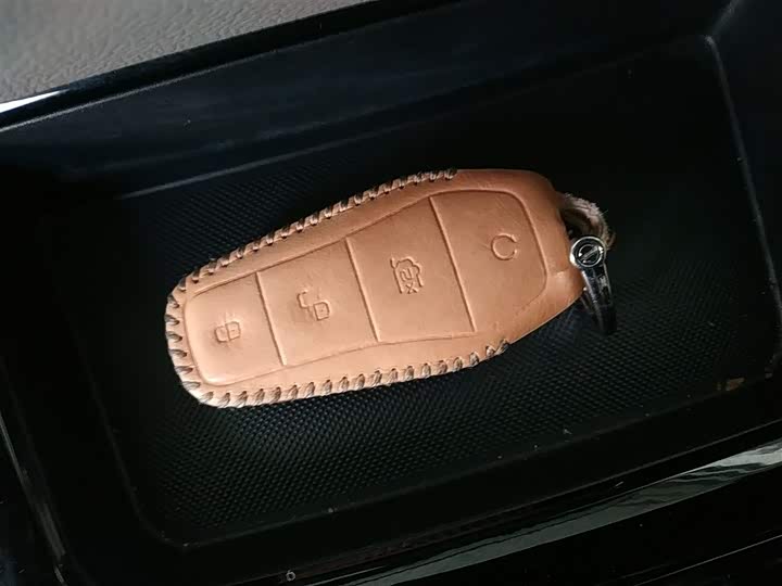 Фото 9 - BYD Yuan Pro