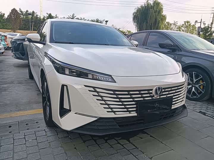 Фото 3 - Changan Eado Plus