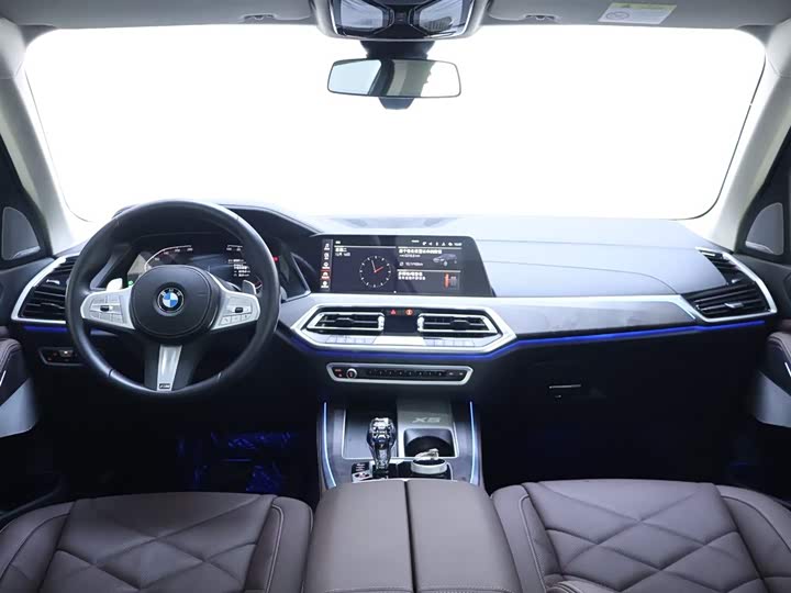 Фото 13 - BMW X5