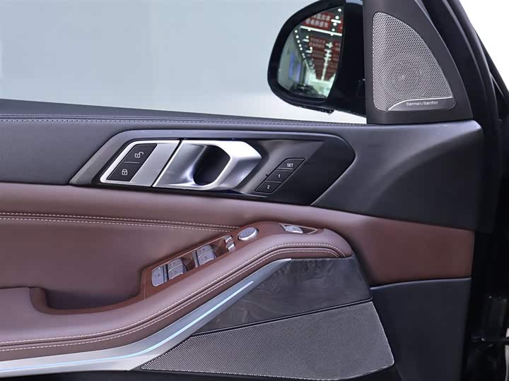 Фото 18 - BMW X5