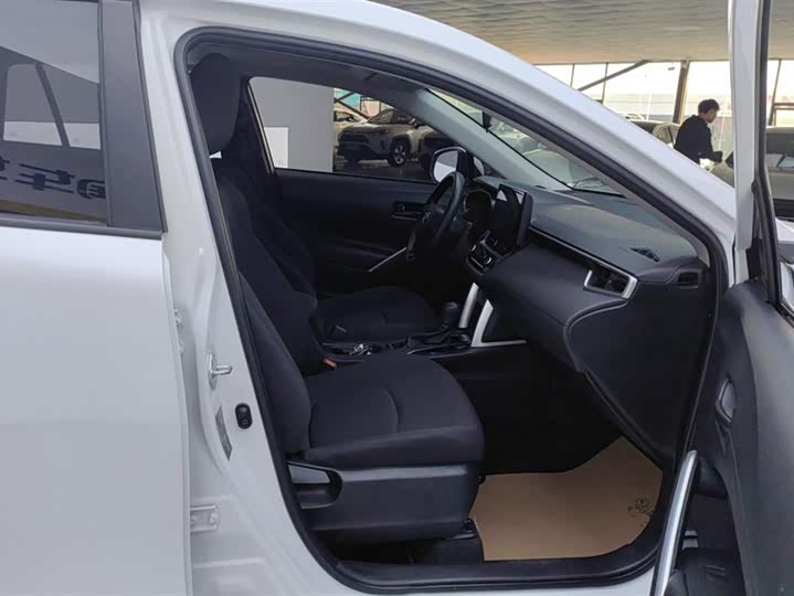 Фото 8 - Toyota Corolla Cross