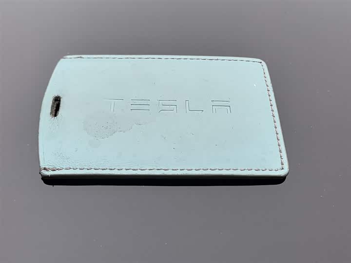 Фото 19 - Tesla Model 3